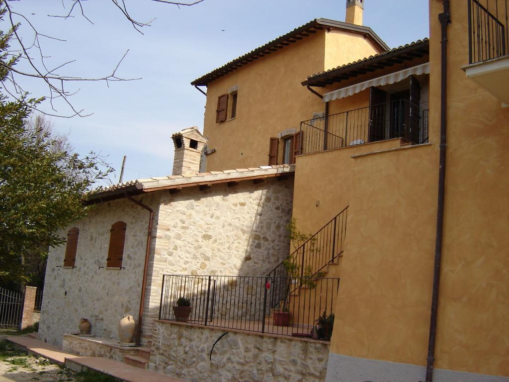 Casale Del Monsignore Spoleto Exterior foto